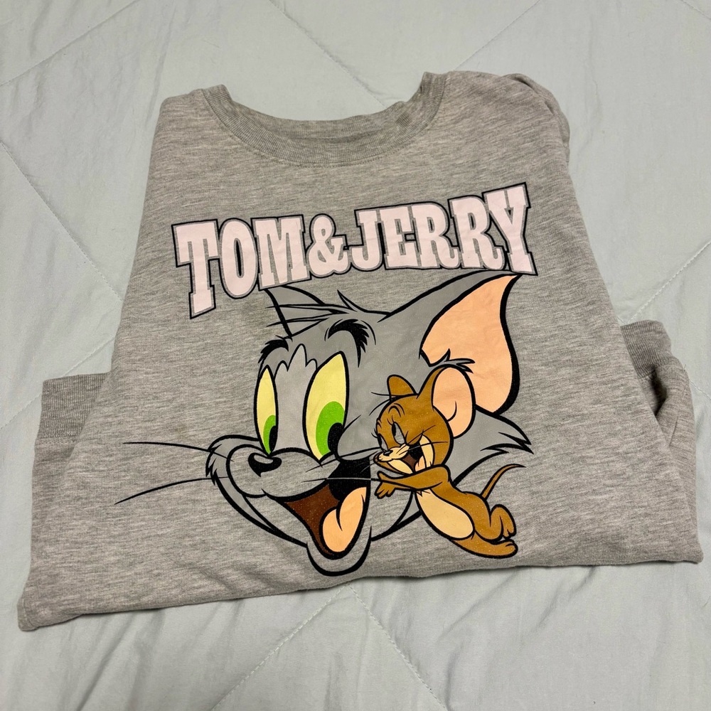 Vintage Tom & Jerry sweater - size medium